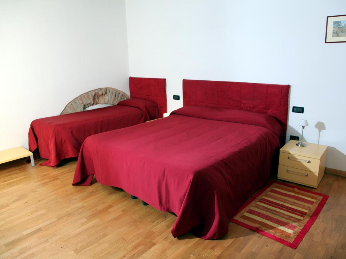 Bed and Breakfast Il Sipario Феррара Экстерьер фото